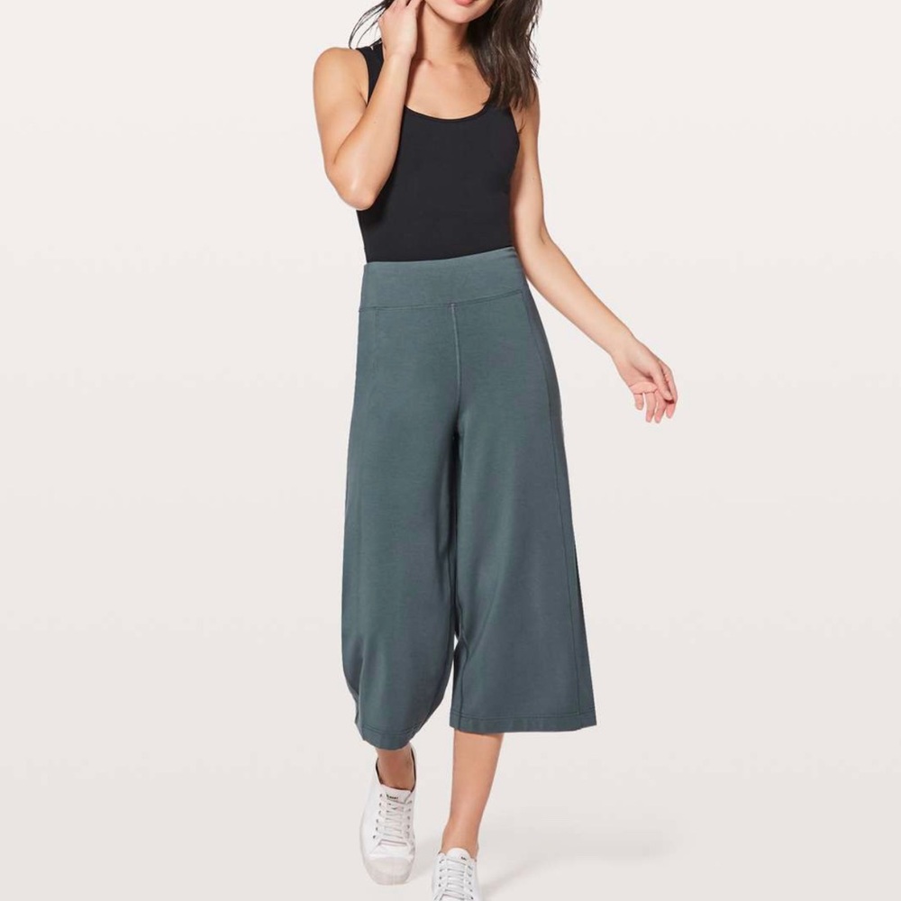 Lululemon Blissed Out Culottes Wide Leg Crops
